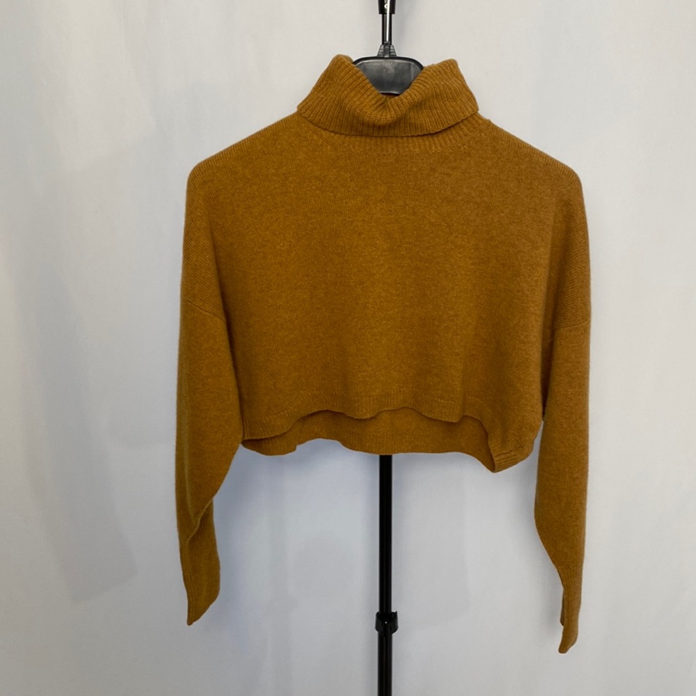 Madewell turtleneck loose fitting cropped sweater